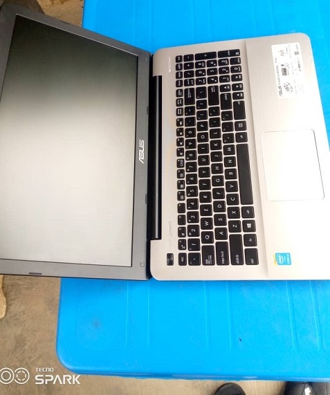 Asus-NoteBook Desktop-OF10V43 Laptop 02