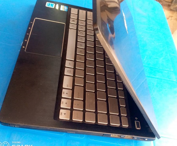 Asus Q400A Notebook Pc 04