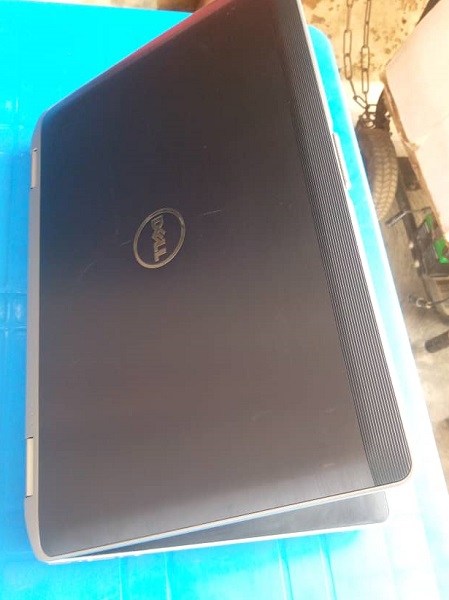 Dell Latitude E6430 Laptop 03