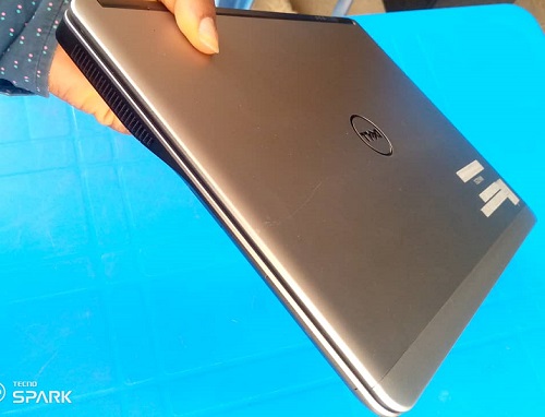 Dell Latitude E7440 Laptop 01