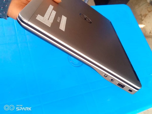 Dell Latitude E7440 Laptop 03