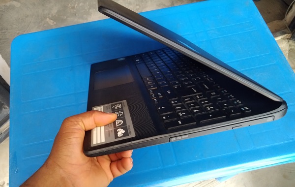 Acer Aspire Es1-531 02