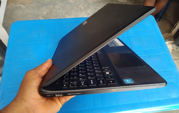 Acer Aspire Es1-531 03